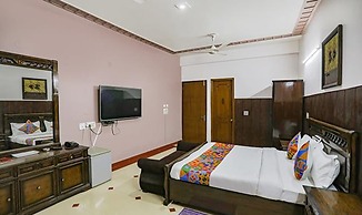Fabhotel Traika Inn