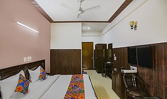 Fabhotel Traika Inn