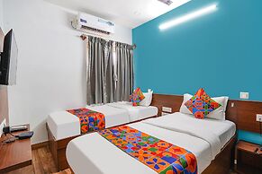 Fabhotel Rlv Green Palace