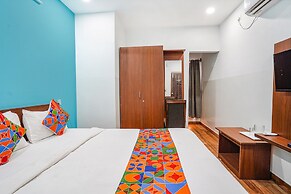 Fabhotel Rlv Green Palace