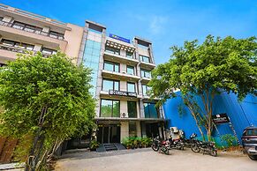 Fabhotel Cordial Home