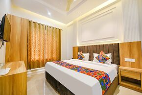 Fabhotel Midway