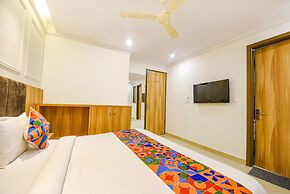 Fabhotel Midway
