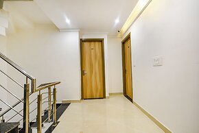 Fabhotel Midway