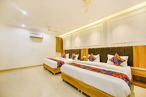 Fabhotel Midway