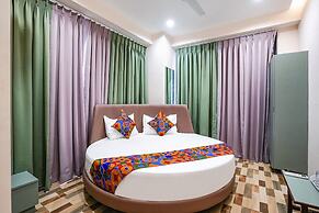 Fabhotel Luxurious Inn