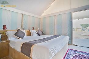 Golden Sand Resort Camp Swimming Pool