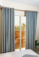 New Gardenia Pyramids View