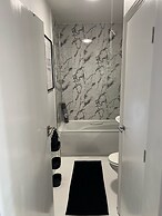 Spacious 2BR City Center Apartment
