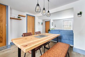 Host Stay Damson Cottage