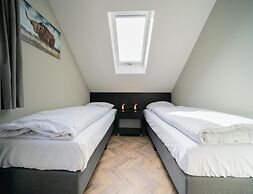 Lakeview Villa Retreat for 10