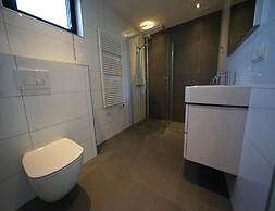 Lakeview Villa Retreat for 10