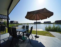 Lakeview Villa Retreat for 10