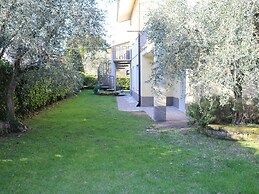 Lazise Serene Garden Escape
