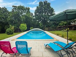 Dordogne Poolside Escape