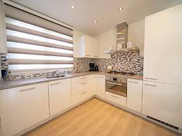 Luxury Villa With Dishwasher