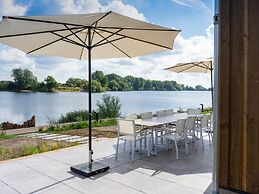 Luxury Villa With Dishwasher
