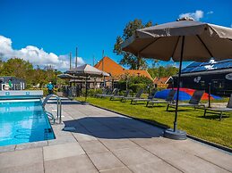 Chalet Near the Golf Course on a Holiday Park