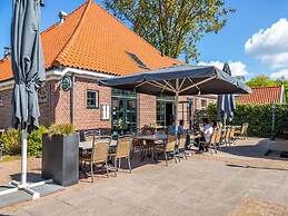 Chalet Near the Golf Course on a Holiday Park