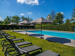 Chalet Near the Golf Course on a Holiday Park