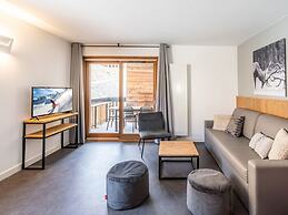 Chalet in Auris-en-oisans With Balcony Views
