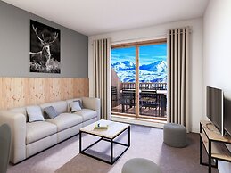 Chalet in Auris-en-oisans With Balcony Views