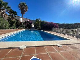 Torre del Mar Hillside Villa
