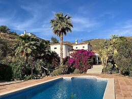 Torre del Mar Hillside Villa