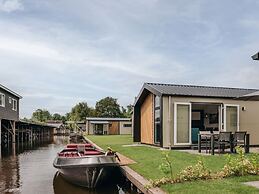 Fenced Garden Family Chalet