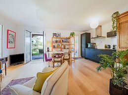 Apartment in Provence With Pool & Golf