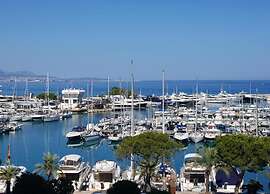 Apartment in Provence With Pool & Golf