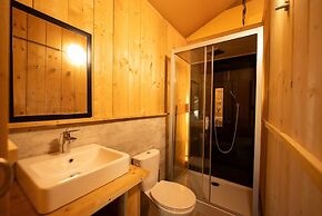 Comfortable Glamping Stay