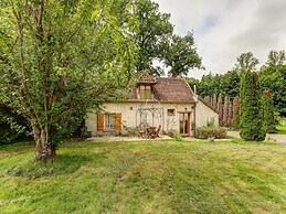 Holiday Home in a Park in Raizeux With Terrace