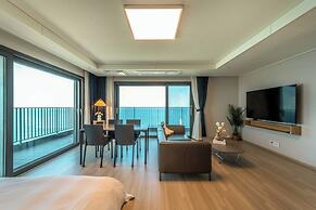 More Than Sokcho Lighthouse Branch
