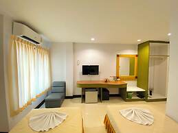 Polkadot Cafe&Hotel