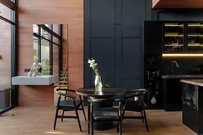 Black Rock Villas
