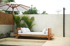 Black Rock Villas