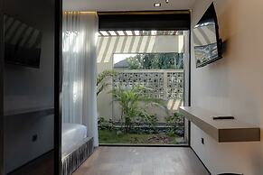 Black Rock Villas