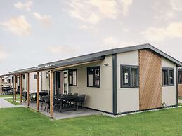 Chalet With Private Jetty