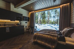 Invisible Forest Lodge