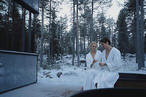 Invisible Forest Lodge