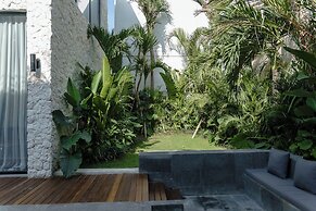 AMO Residences