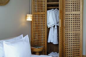 AMO Residences