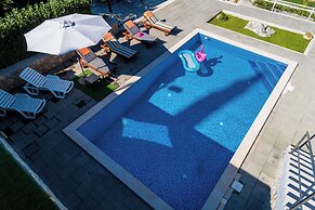 Villa Oasis Cypress