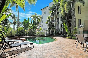 Unique Tropic Escape 444