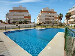 Beachside Apartment With Pool