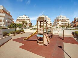 Beachside Apartment With Pool