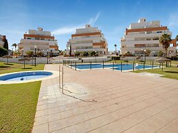 Beachside Apartment With Pool