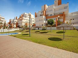 Beachside Apartment With Pool