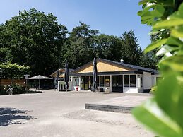 Chalet Near Utrecht With Combimicrowave